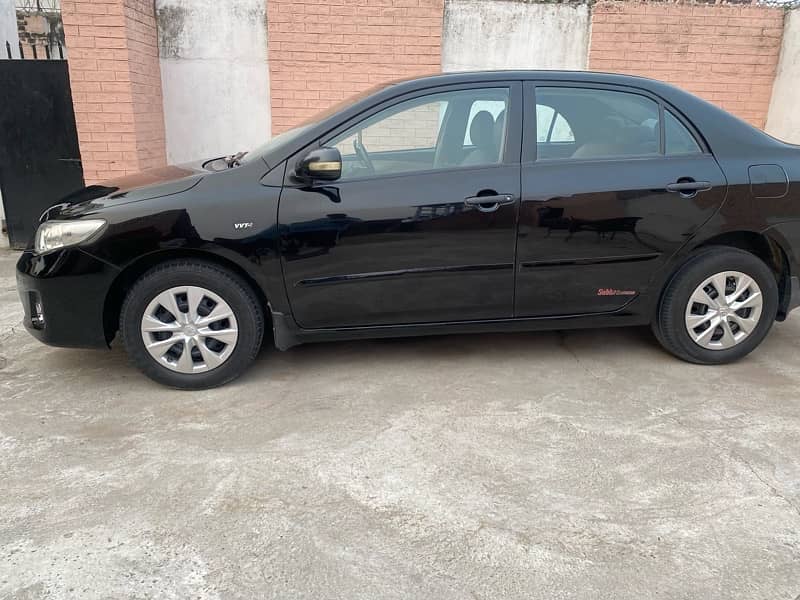 Toyota Corolla XLI 2013 3