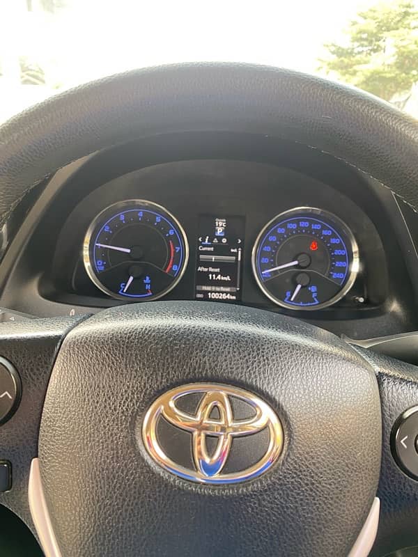 Toyota Corolla Altis 2018 4