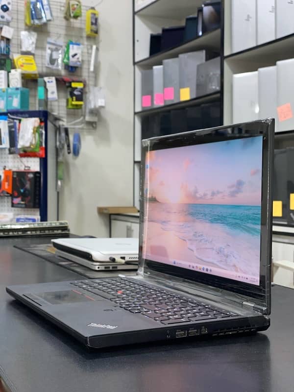 Lenovo thinkpad P52 4K Touch | i7 8th gen | H processor | 4gb Graphics 3