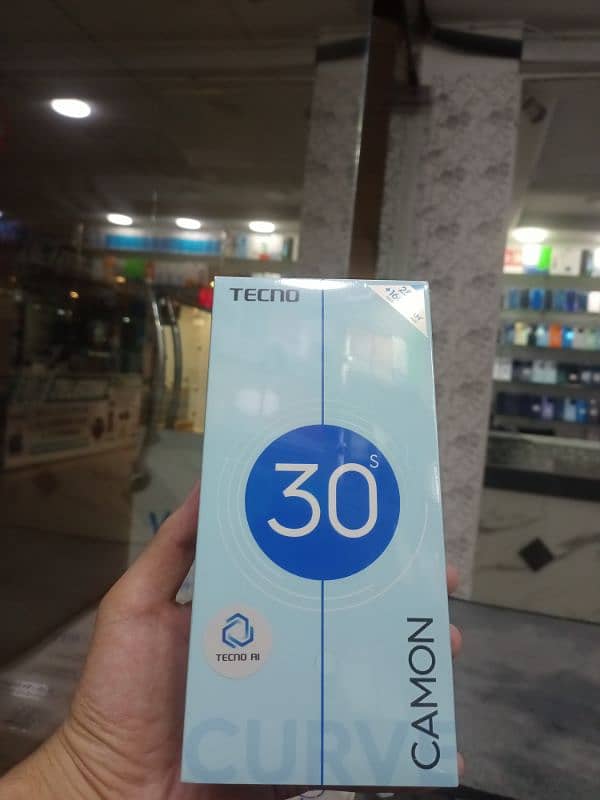 Tecno Camon 30s Box pack 0