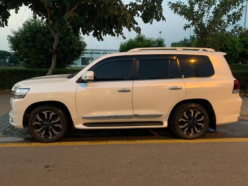 Toyota Land Cruiser 2017 2