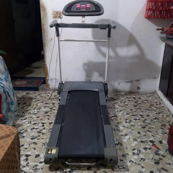 Tread Mill For Sale in good condition 1