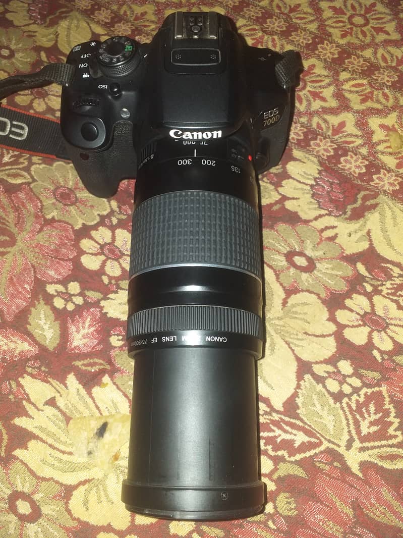 CANON 700D DSLR CAMERA 2