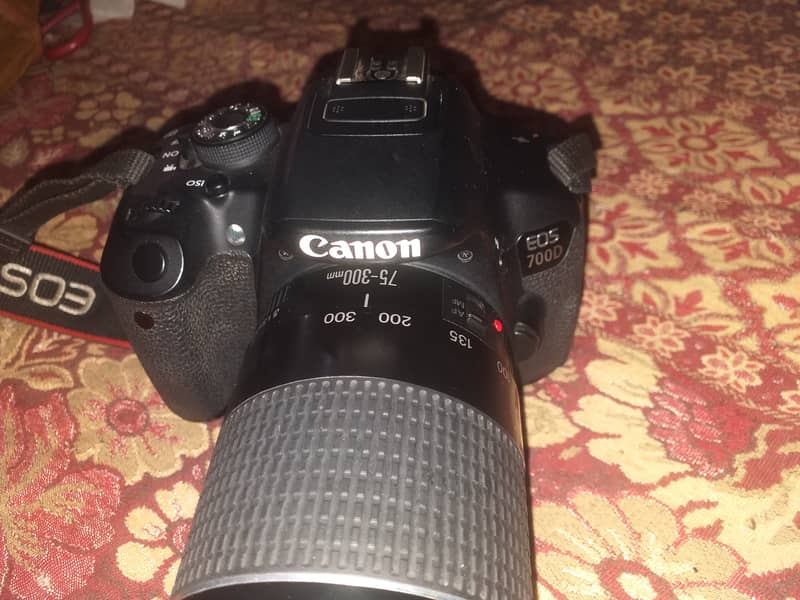 CANON 700D DSLR CAMERA 4