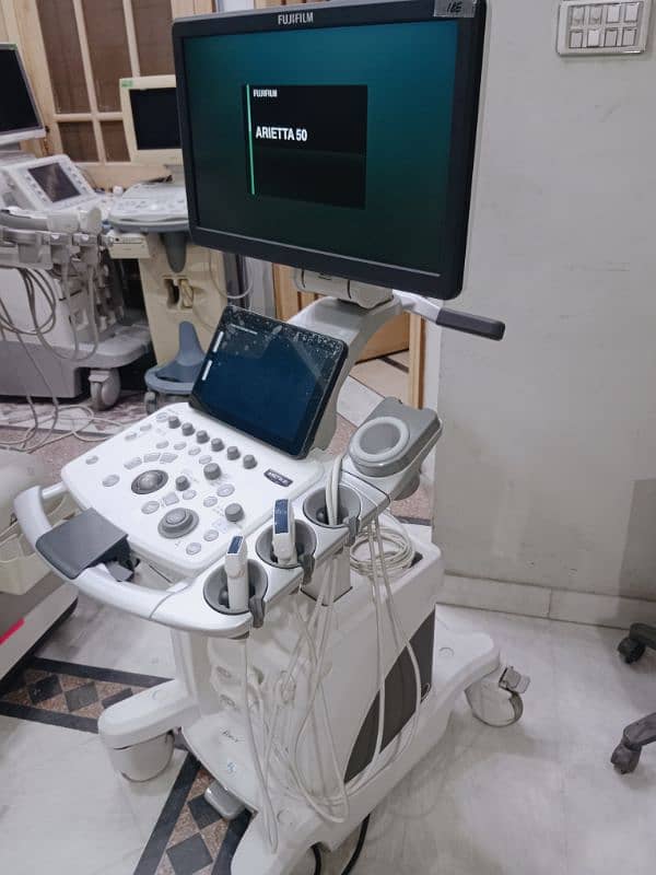 Ultrasound & Echo Machines 10