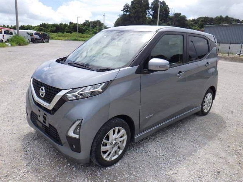 Nissan Dayz Highway Star Top of the line 4.5 Grade Full option 1