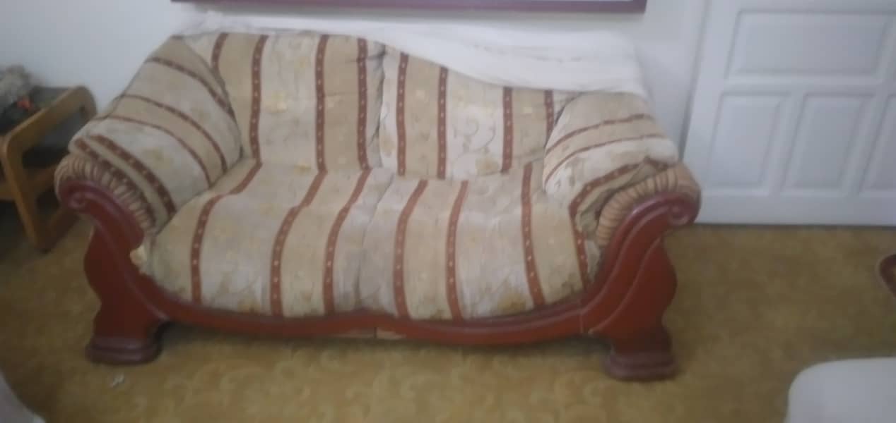 7 seater used sofa 25000 2