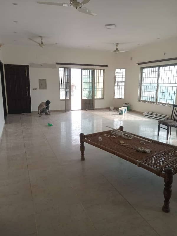 3 bedroom 1 Canal upper portion for rent demand 150000 3