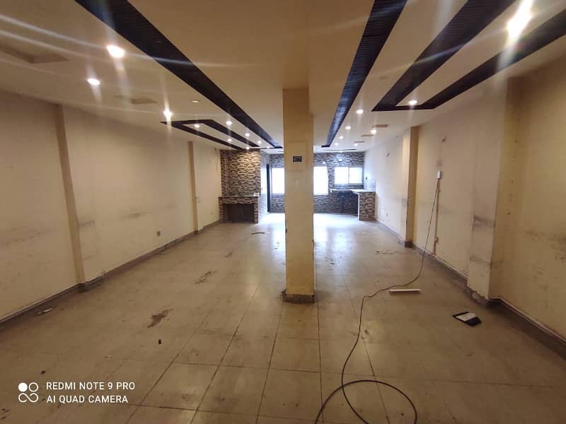 6000 Sq. Ft Furnished Office Main Mm Alam Road Gulberg Huge Parking 3