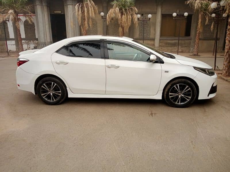 Toyota Altis Grande 2018 1