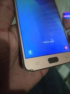 Samsung j7 prime2 corner crack