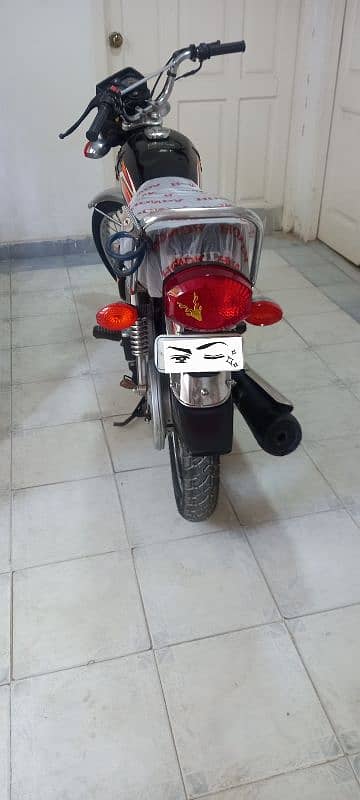 2022 Honda 125 karachi number 6