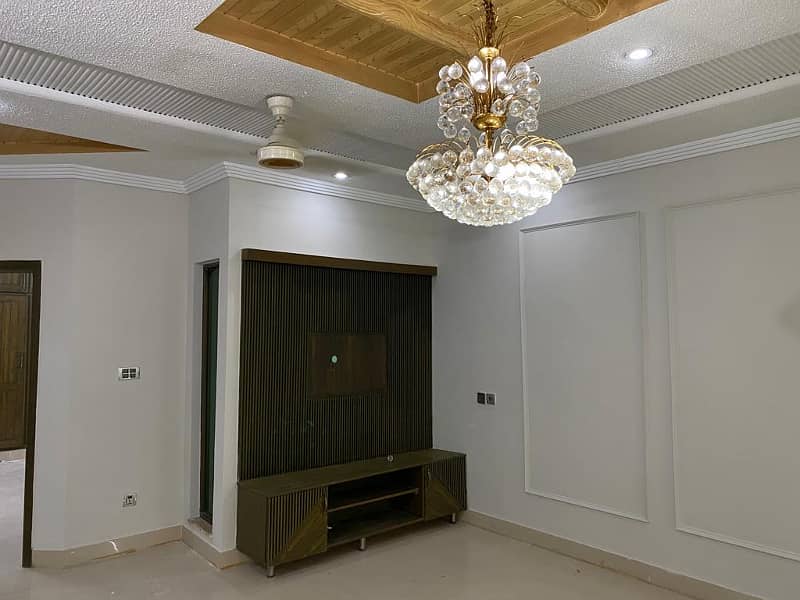 8 mrle house available for rent faisal town 2