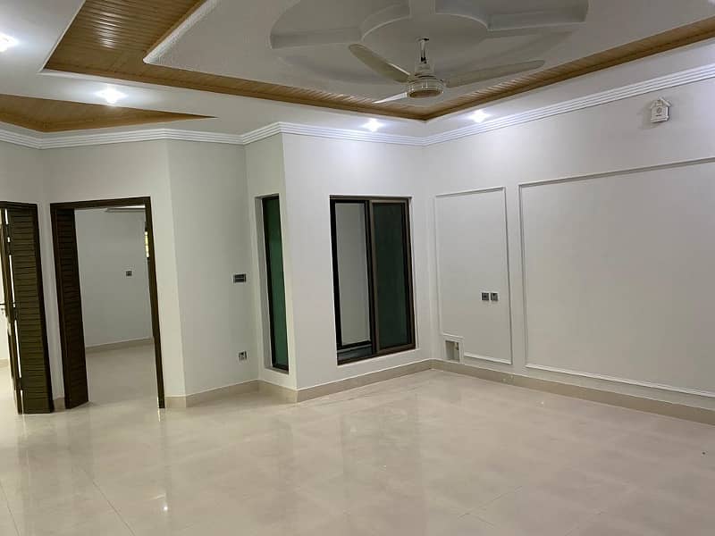 8 mrle house available for rent faisal town 3