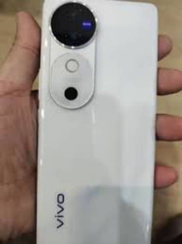 vivo V40 just box open 0