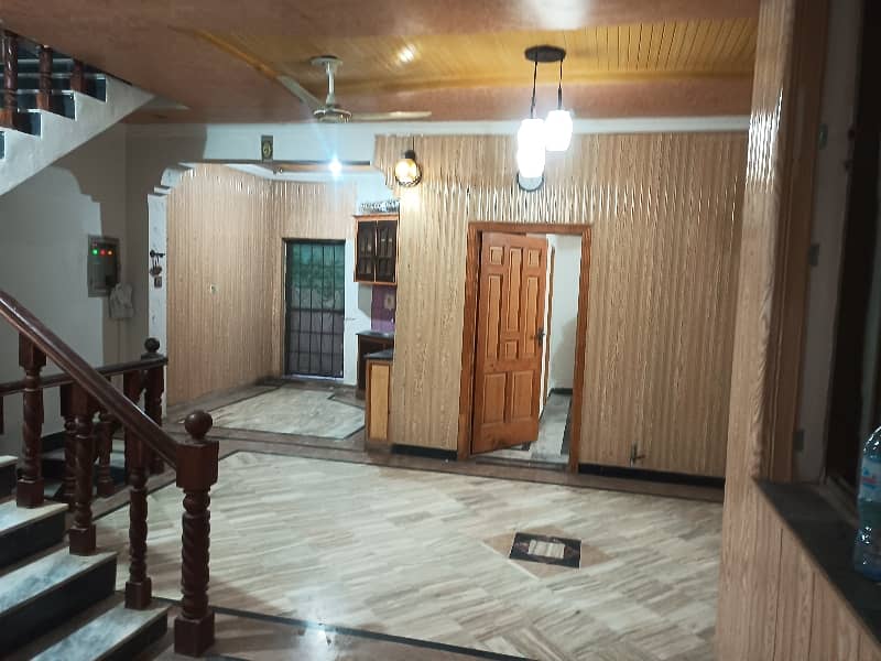 three bedroom upper portion need and clean for rent demand 85000 1