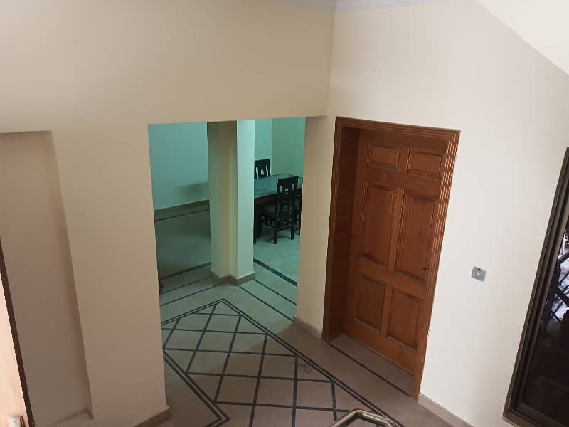 three bedroom upper portion need and clean for rent demand 85000 2