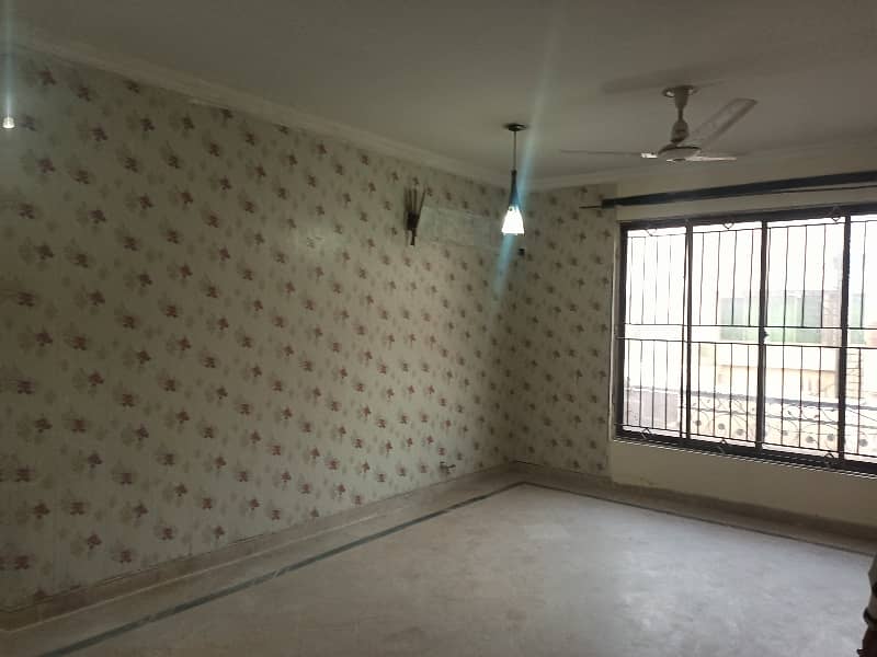 photo bedroom ground portion for rent demand 85000 Prime location 7