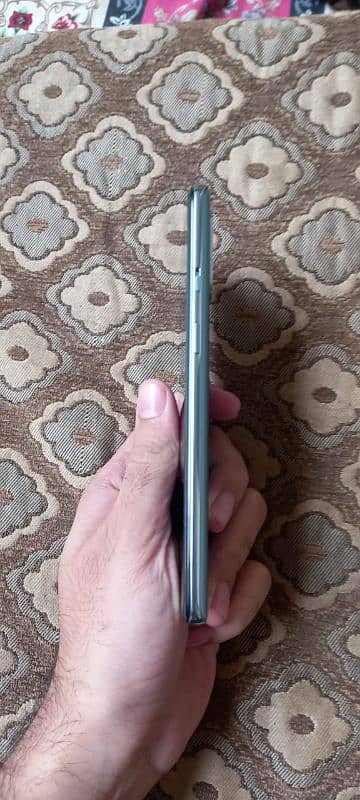 One Plus 8t 12/256 Mint Condition 3