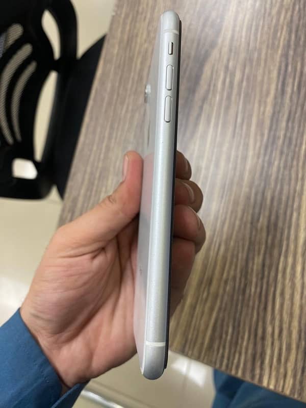 Iphone XR 64gb White Non PTA 1