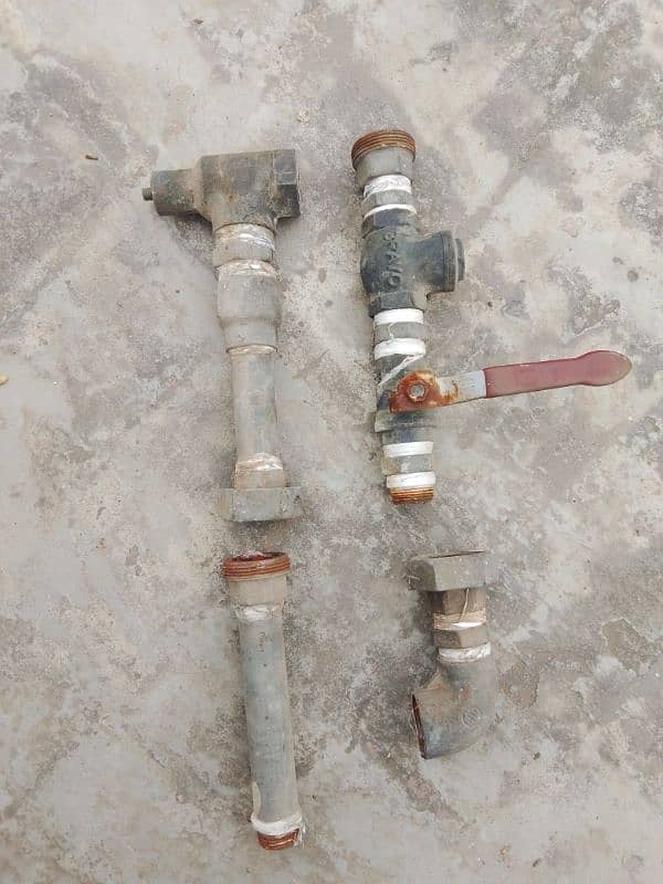 gas geaser fitting available complete 4