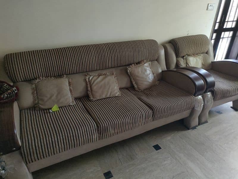 sofa set 6 seaters used 1