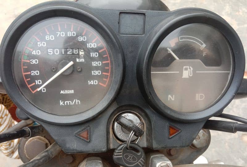 Honda CD100 With fuel gauge geniune 1