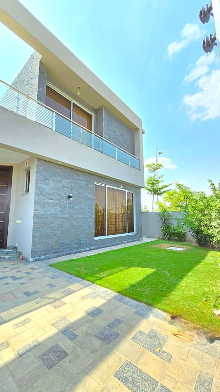 Corner 21 Marla Beautiful House Near DHA RAYA 14