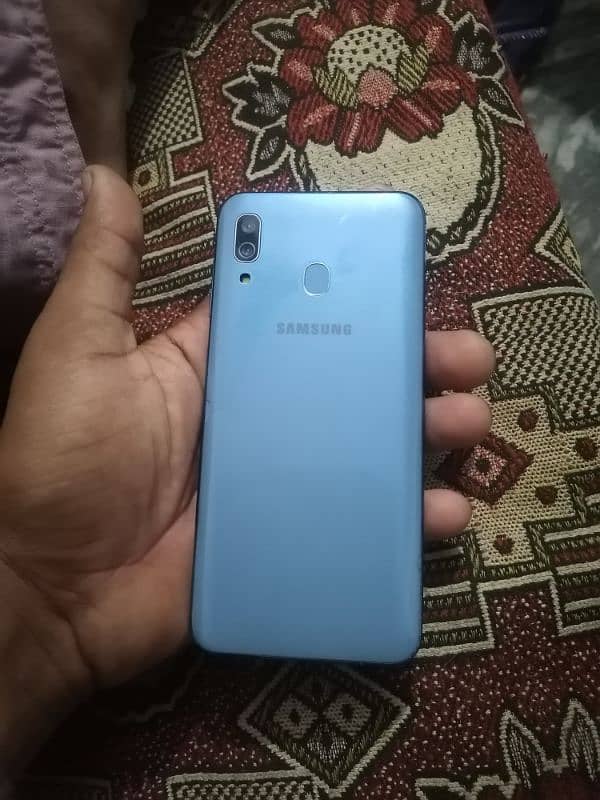 Samsung A30 1