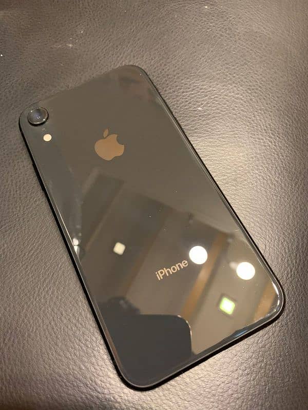 iphone XR 128gb almost new 0