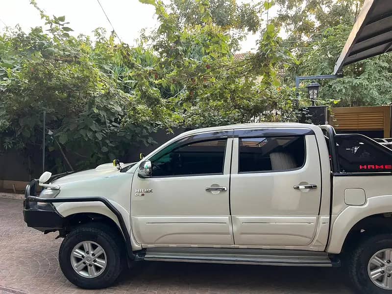 Toyota Hilux 2012 3