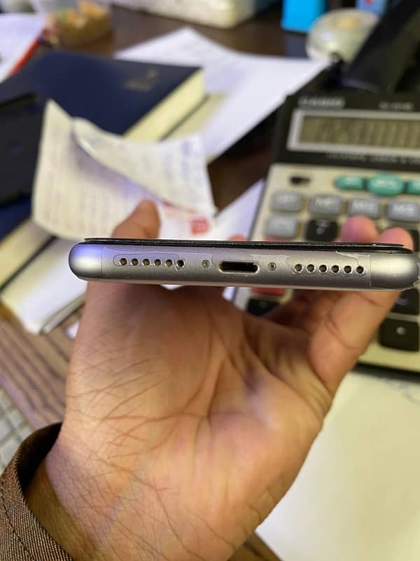 Iphone 11 128GB NON PTA 5