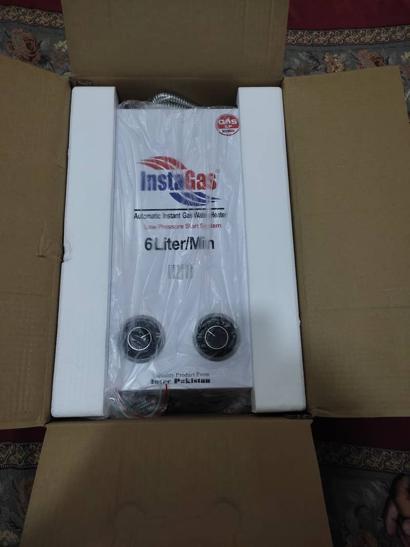 Insta company gas geaser box packed 2