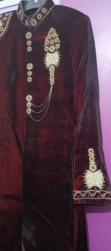 Double tone maroon color valvet sherwani 1