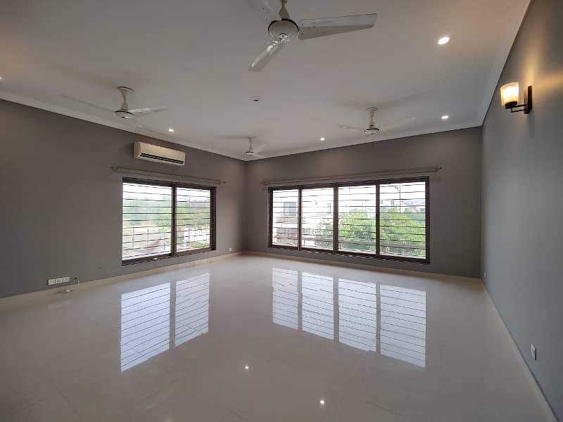 Sector E 1 kanal house available for rent 3