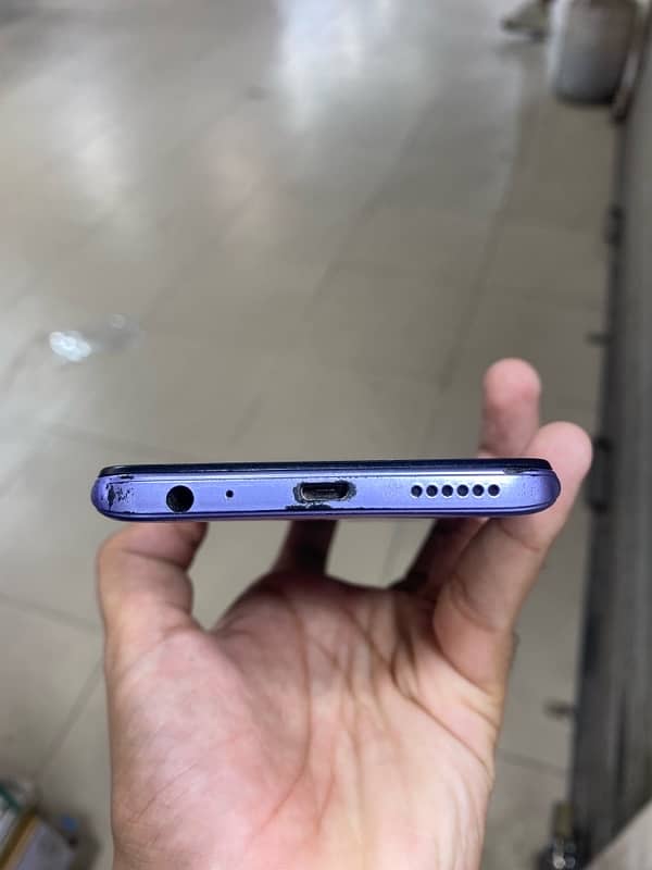 Infinix Smart 8 / 2,32GB 3