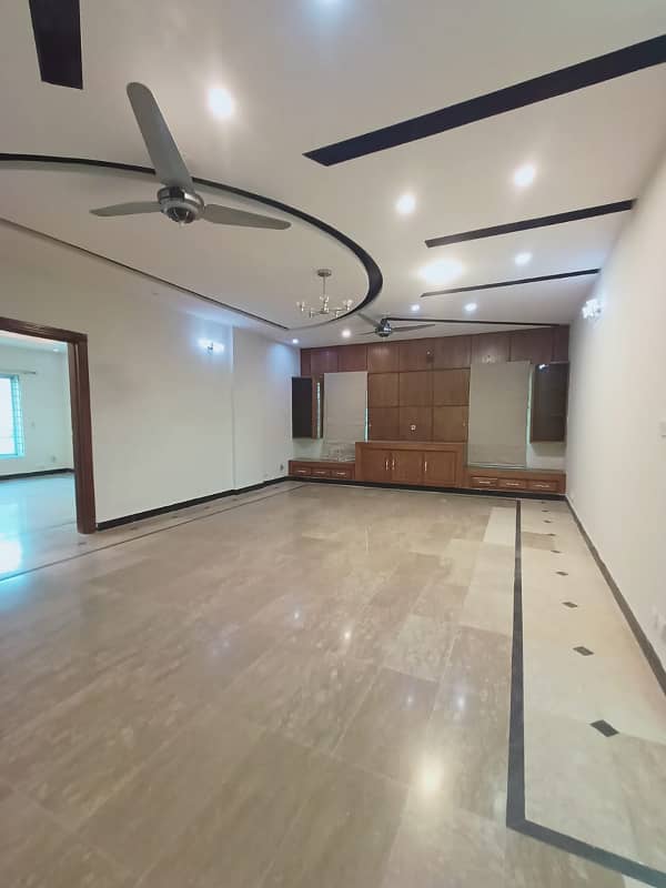 Kanal Upper Portion With Gass Available For Rent In Bahria Enclave Islamabad 5