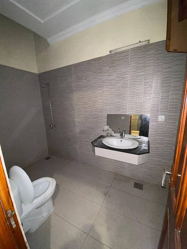 Orginal picture Onwer Bullied 1 Kanal House For Sale In Pcsir Phase 2 21