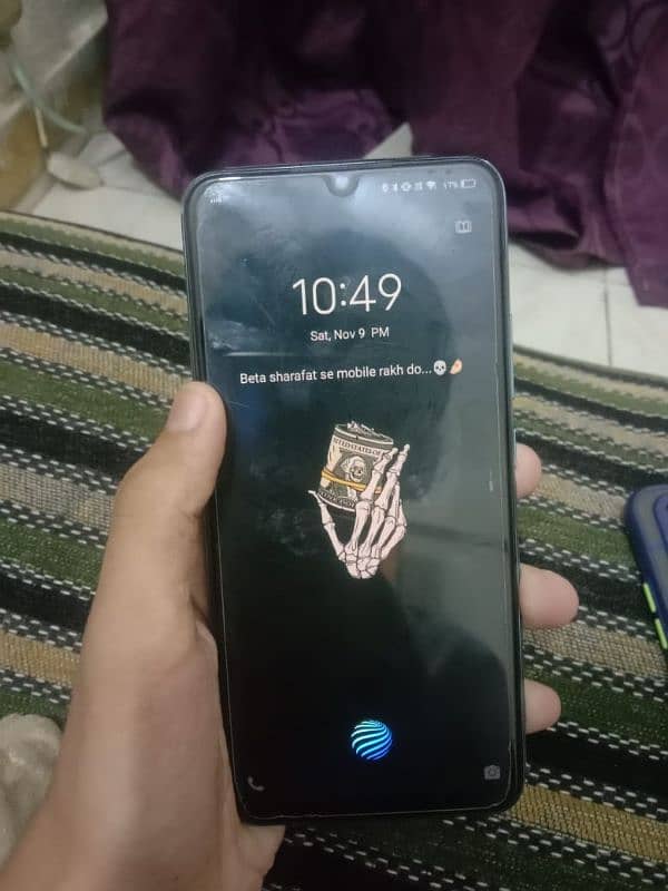 vivo s1 4/128 pta approved with full box and charger 0