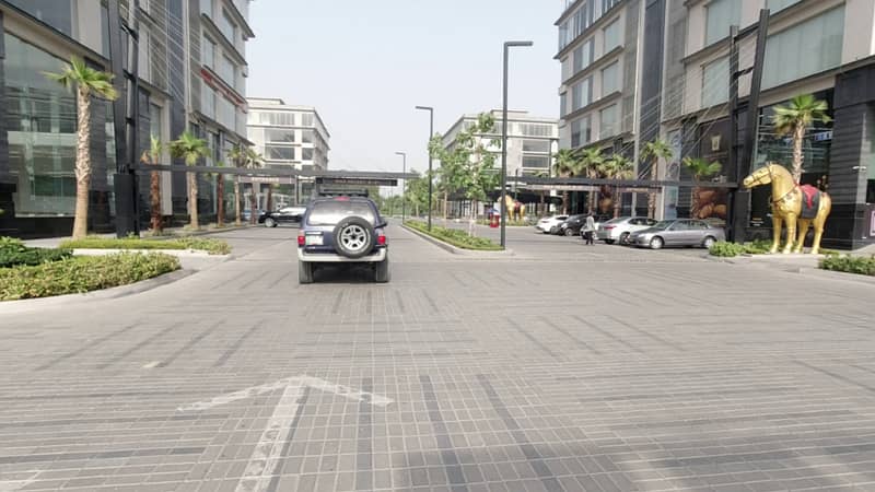 8 Marla Plaza, Facing Courtyard, 17 Lac Rental Income, READ AD. 9