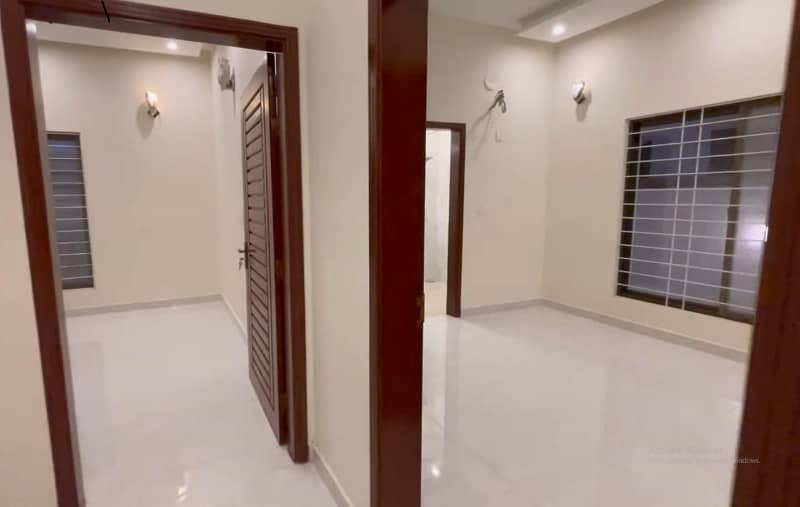 Ready to move 272sq yd 4 & 5 Bedroom DDL Luxury Villa FOR SALE. Only 4km from Main Entrance of BTK. Near GRAND MOSQUE, A-Plus Quality Construction. 12