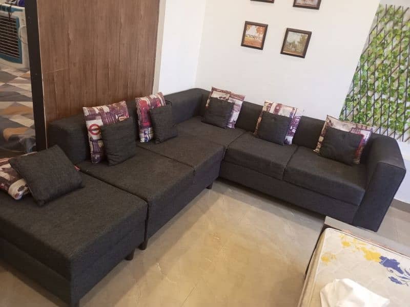 sofa in very good condition 1