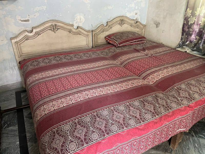 Bed king size 4