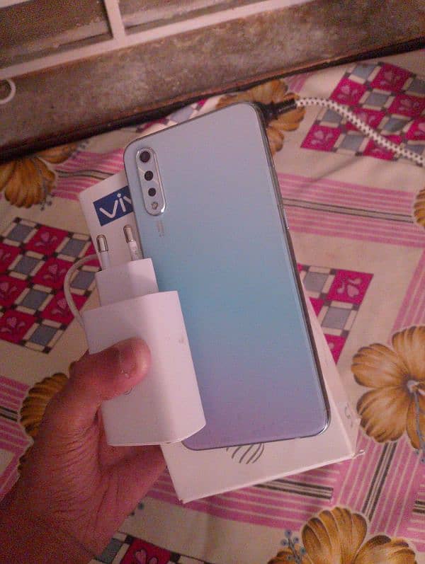 vivo s1 8 256 gb 2