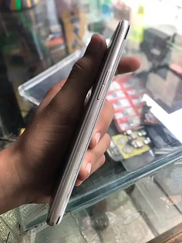 oppo A37 2RAM 16GB exxange posible 3