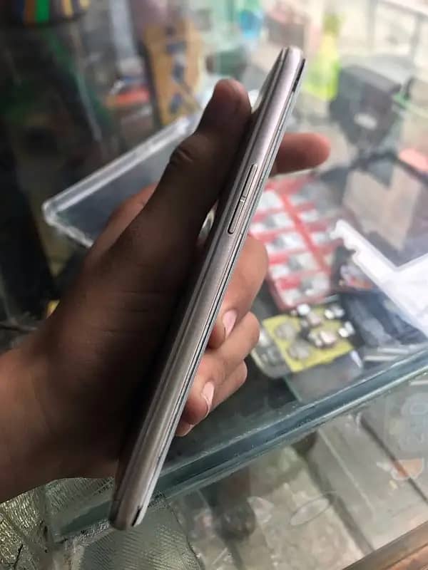 oppo A37 2RAM 16GB exxange posible 5