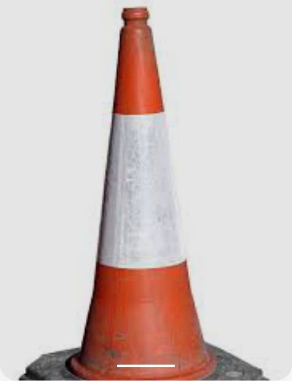 road safety cones available 7 pcs 0