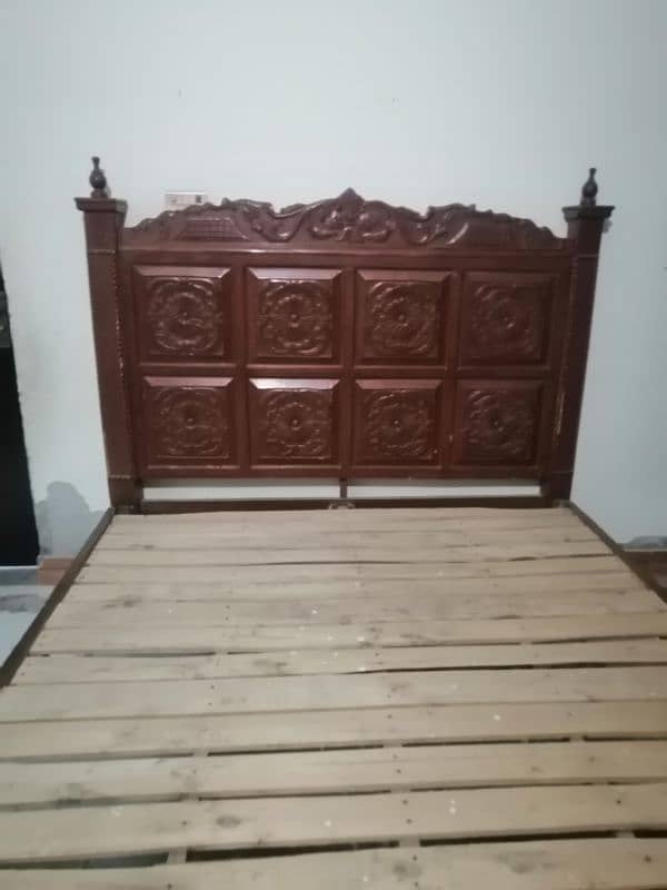 chanioti style king bed of wood neat and clean condition 2