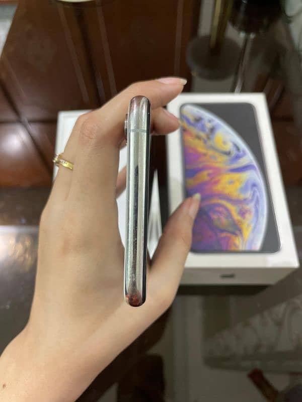 iPhone XS Max 64GB PTA Approved 3