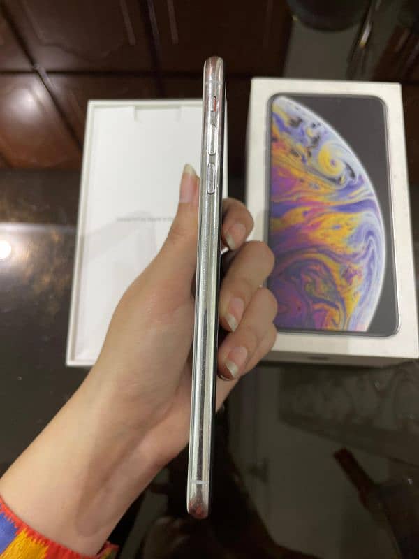 iPhone XS Max 64GB PTA Approved 5